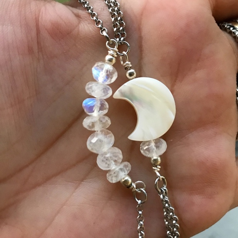 Genuine moonstone mother of pearl moon bracelet - Picture 6 of 9